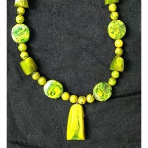 Bakelite Necklace Yellow Green Swirl Marble